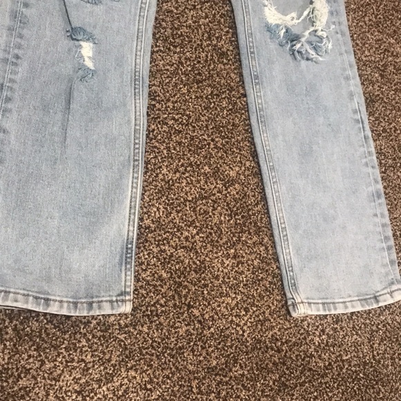 Stevie Hender High Waist Destroyed Jeans - Picture 4 of 8